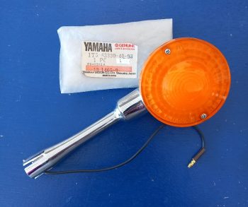Yamaha XS750 XS850 Hinterer Blinker komplett neu 1T5-83330-40-93