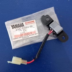 Yamaha FZ750 FZ750R FZR400R FZR1000 FJ1200 Schalter neu 1AE-83964-00