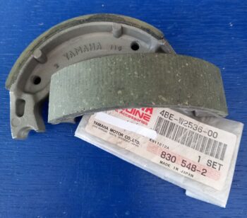 Yamaha GRIZZLY125 YFM125A BREEZE YFA1 BLASTER YFS200 TT-R90 PW80 RZ50 RT100 AG100F AG200E XT225 DT50 YFB250  Bremsbelagsatz hinten neu 4BE-W2536-00