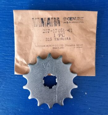 Yamaha DT50 YSR80 FS1 FS1DX Antiebskettenrad Ritzel 14 Z neu 257-17461-41