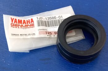 Yamaha XS750 Vergaser Ansaugstutzen neu 1J7-13586-01