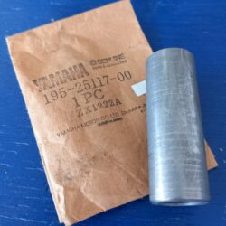 Yamaha T80 T80D T80ED TOWN MATE Abstandhalter Lager neu 195-25117-00