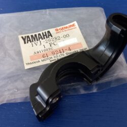 Yamaha TT250 TT350 FZR400 XT500 XT600 XTZ660 TT600 FZR750 XTZ750 Griffkappe unten Seilzug neu 1VJ-26282-00